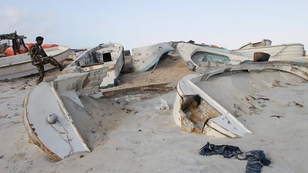 Unused Pirate Skiffs in Hobyo_AP